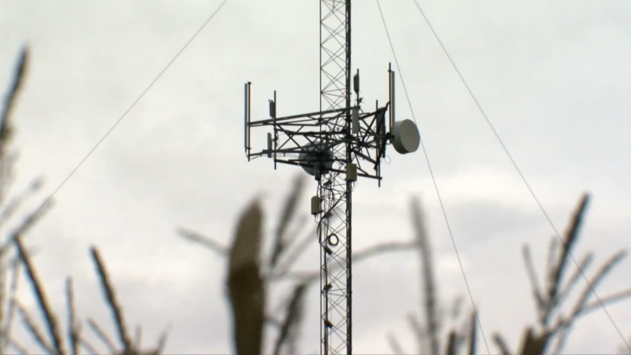 Rep. Valadao hosts field hearing in Bakersfield on rural broadband