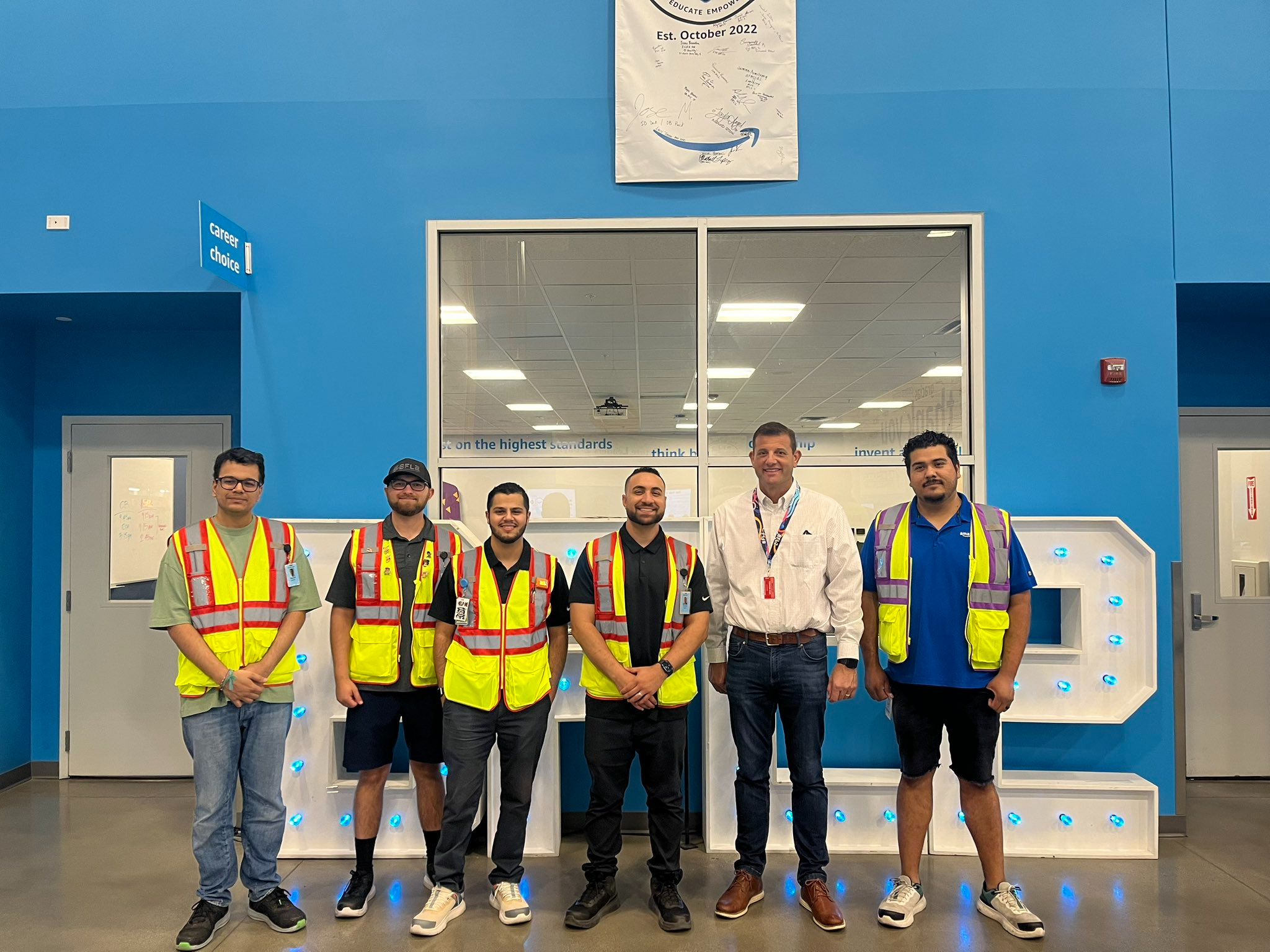 Rep. Valadao Touring amazon Fulfillment Facility