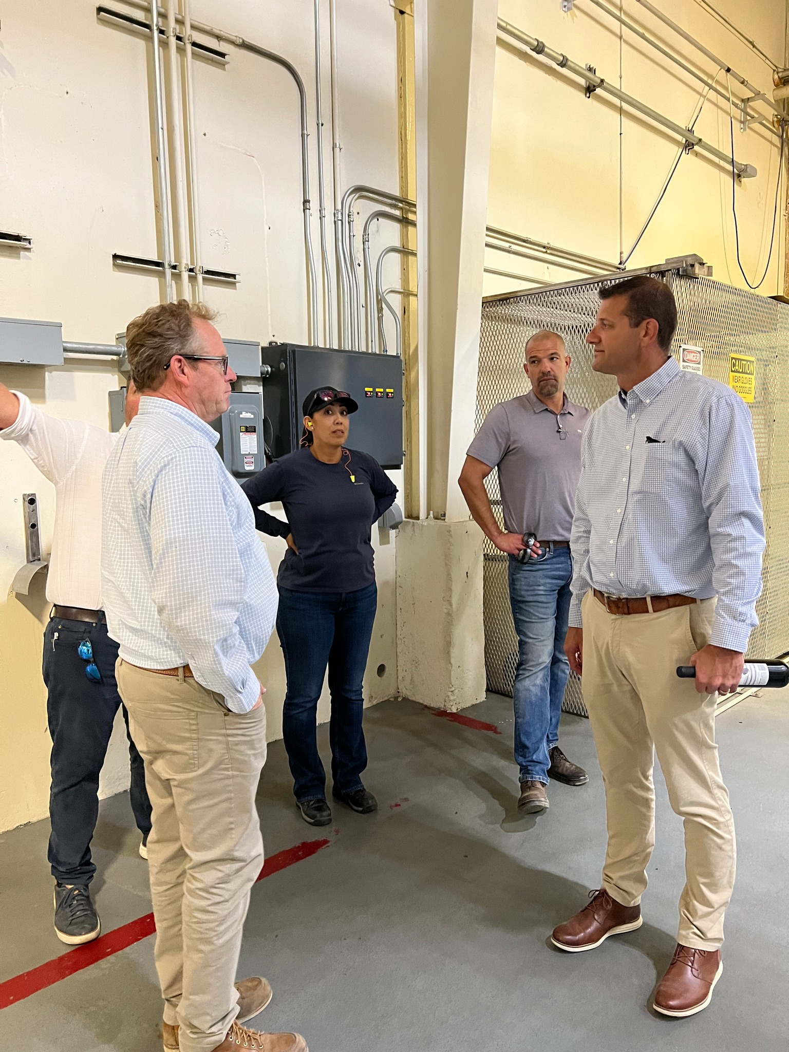 Rep. Valadao tours ASV Wines in McFarland