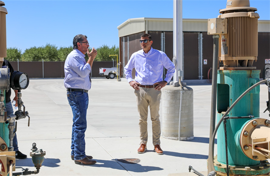 Rep. Valadao touring Well 42